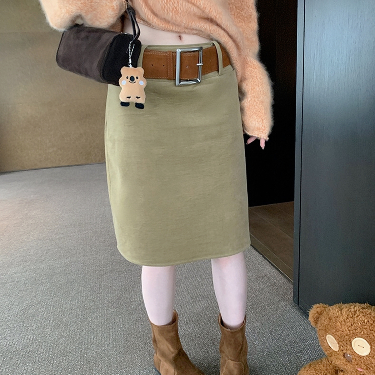 TimelyRain  及时雨-设计感灯芯绒高腰显瘦a字中裙半身裙Qt-2323 - 图2