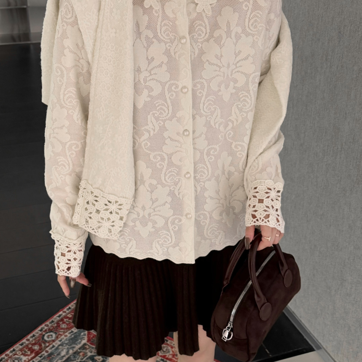 TB媞宝-油慕斯26年早春温柔蕾丝钩花娃娃领珍珠排扣针织开衫52921,淘宝优惠券,粉丝福利购,淘宝优惠卷