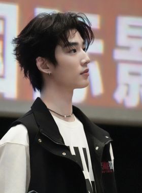 林秋楠同款石闪亮黑色珠拼天然淡水珍珠项链 龙拳小子 捕风追影