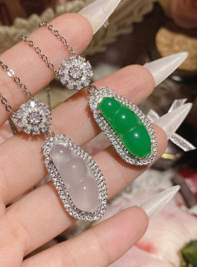 气质款白月光冰透玉髓平安扣项链