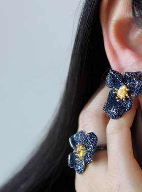 轻奢花卉S925银针重工闪亮耳环