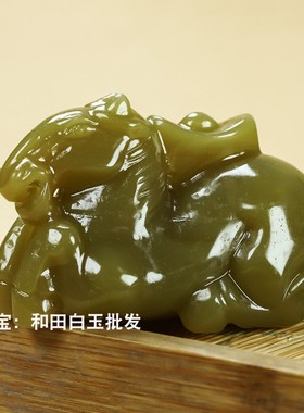 和田玉糖玉生肖马手把件新疆玉