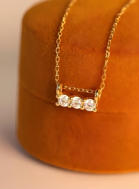 三颗小钻很闪很气质的夏日小项链