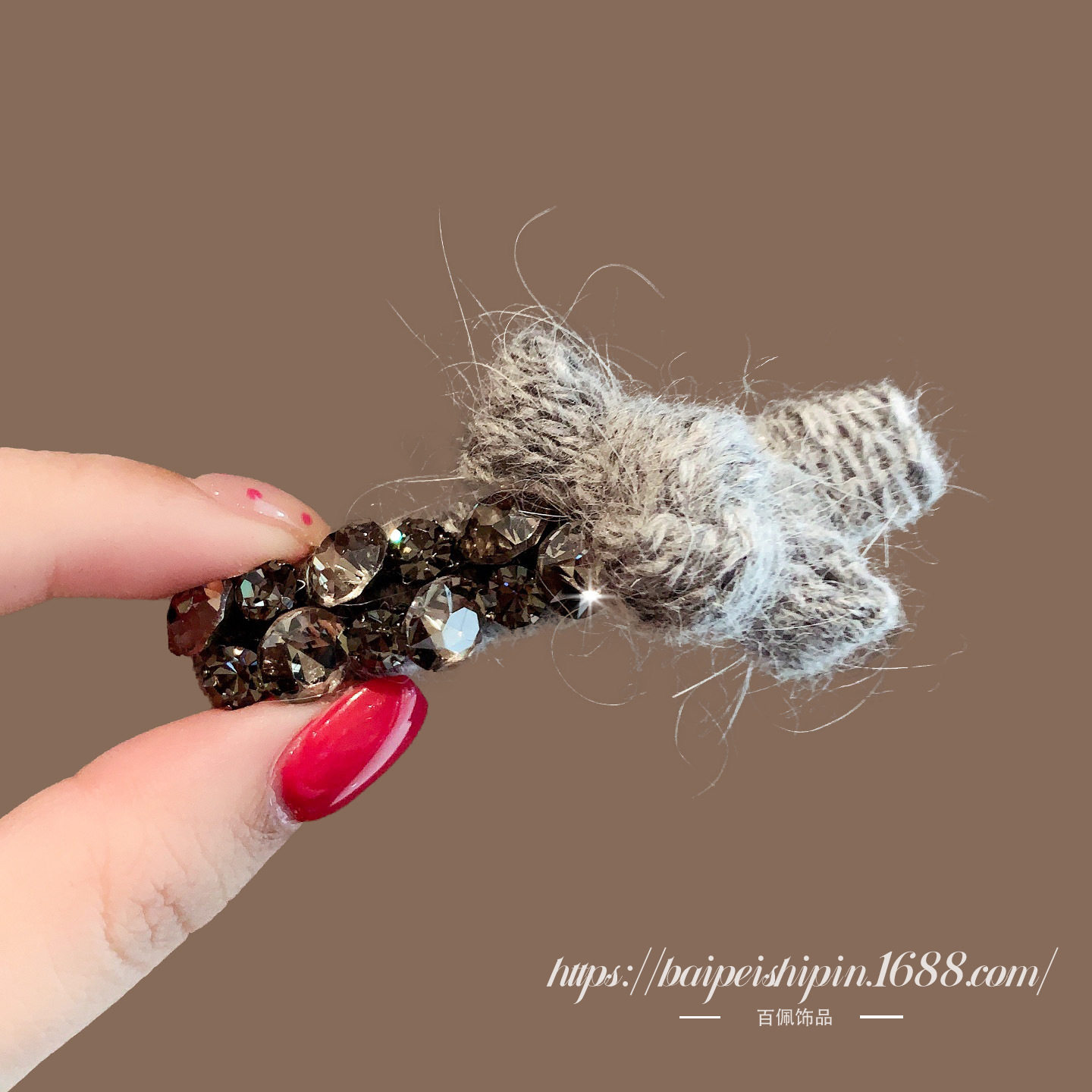 秋冬新款毛绒蝴蝶结发夹精致闪钻设计鸭嘴夹高颜值碎发侧边夹,淘宝优惠券,粉丝福利购,淘宝优惠卷