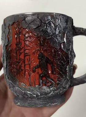 大脚怪女巫火焰马克杯摆件