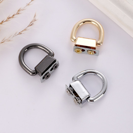 Hebilla de hardware especial para transformación diagonal del bolso.