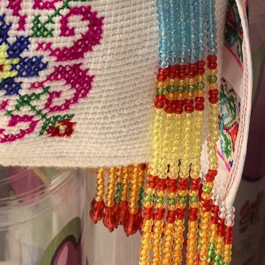 云南丽江复古风手工刺绣十字绣手工编制钉珠少数民族特色斜跨包