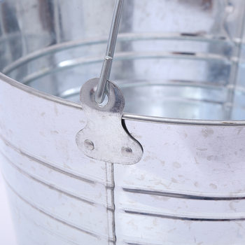 A bucket Jiangshan galvanized bucket ຂະຫນາດໃຫຍ່ຄວາມອາດສາມາດ 5L-18L ຖັງທາດເຫຼັກ bucket Portable ຖັງກົ່ວໃນຄົວເຮືອນ