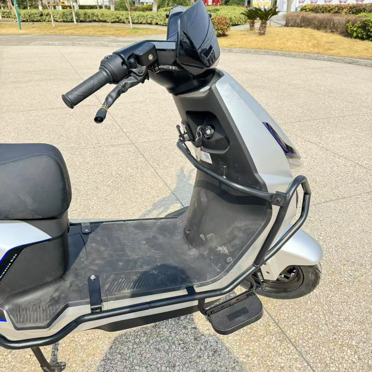 适用雅迪T35-H/M电动车护杠加厚防摔保险杠电瓶车尾箱支架后货架. - 图0