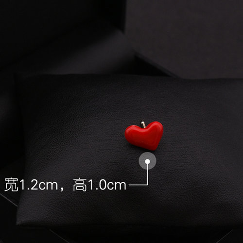 MEILAIFUREN 迷你小红心领针领口固定扣气质ins防走光胸针 - 图0