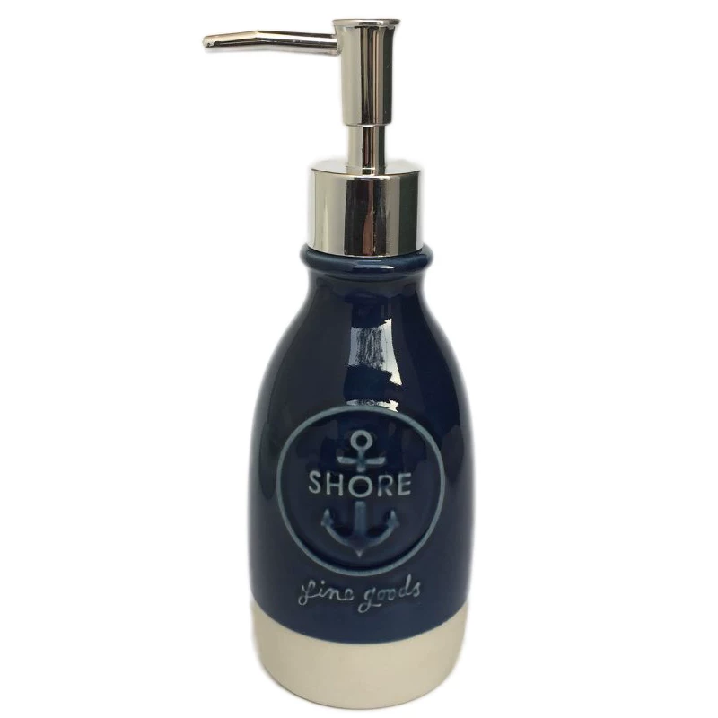 Шампунь, молочко, лосьон, бутылка, дезинфицирующий гель для рук