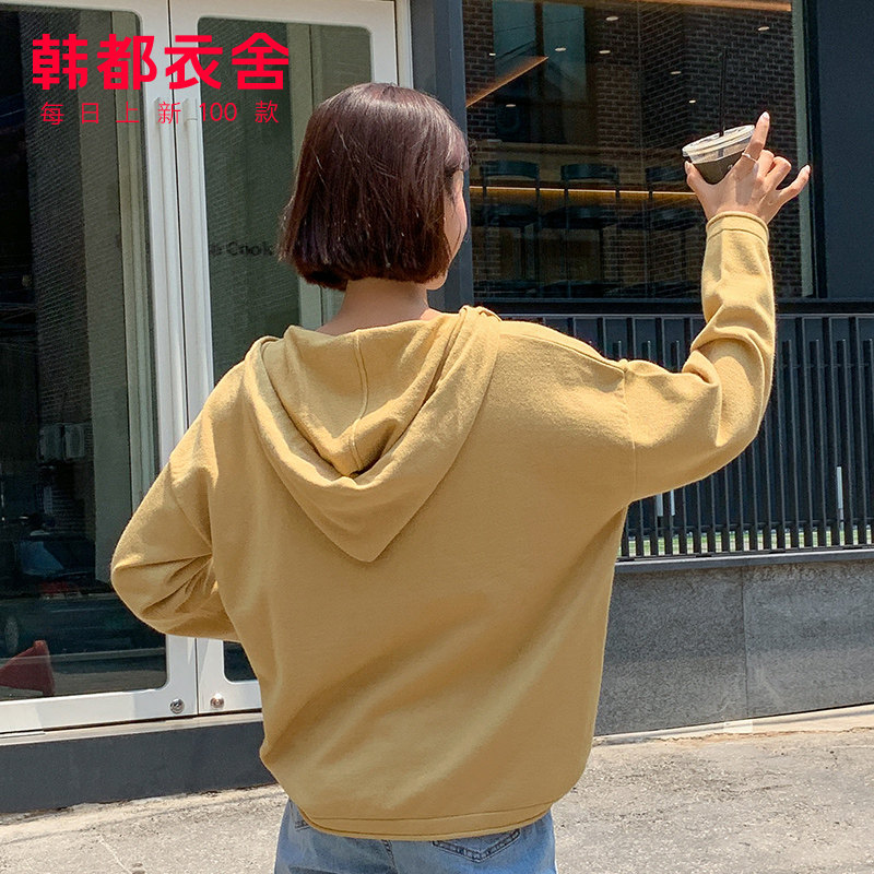  韩都衣舍秀衣莲毛针织衫