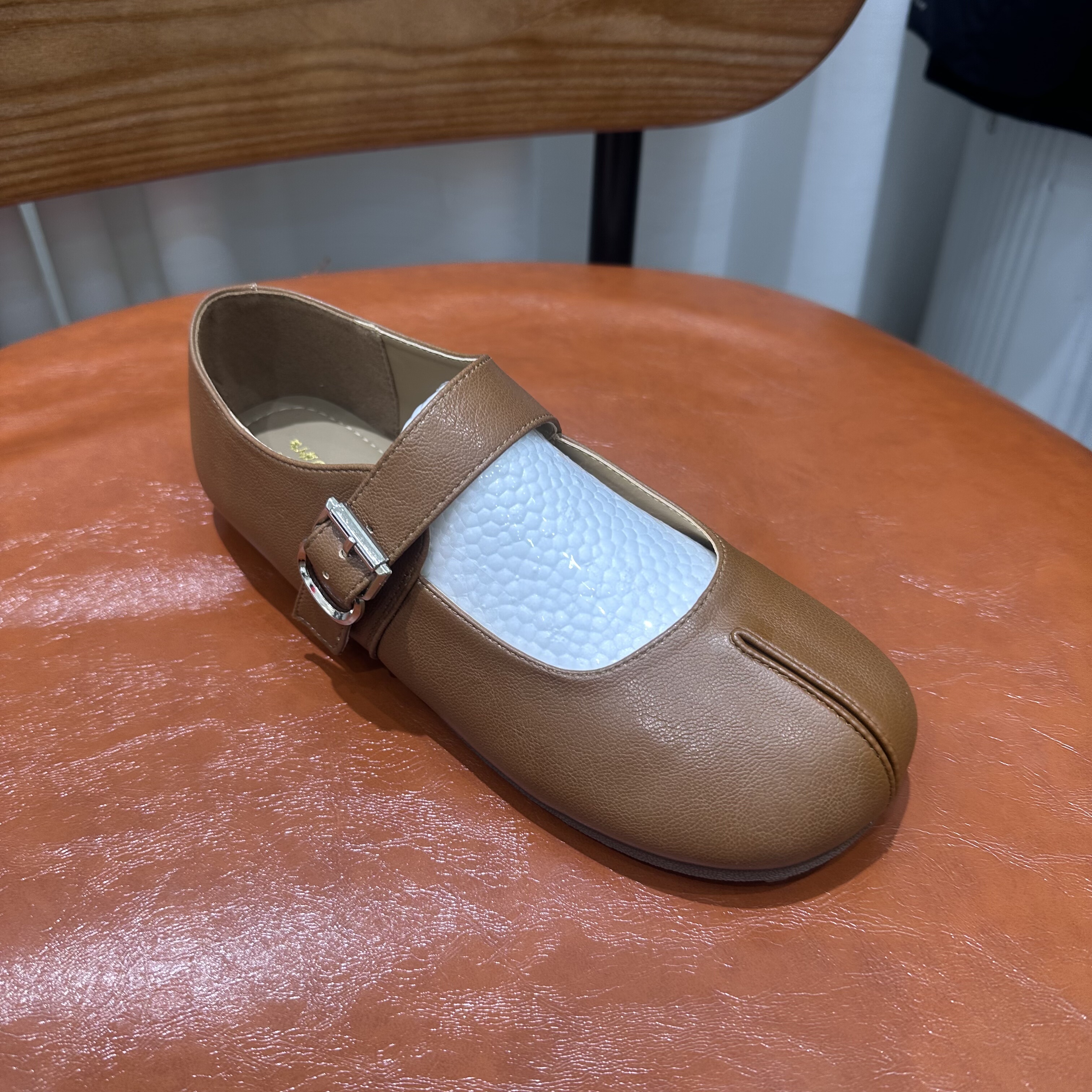 茵茵家2026春秋新款韩版舒适平底一字玛丽珍鞋女时尚浅口方头单鞋,淘宝优惠券,粉丝福利购,淘宝优惠卷