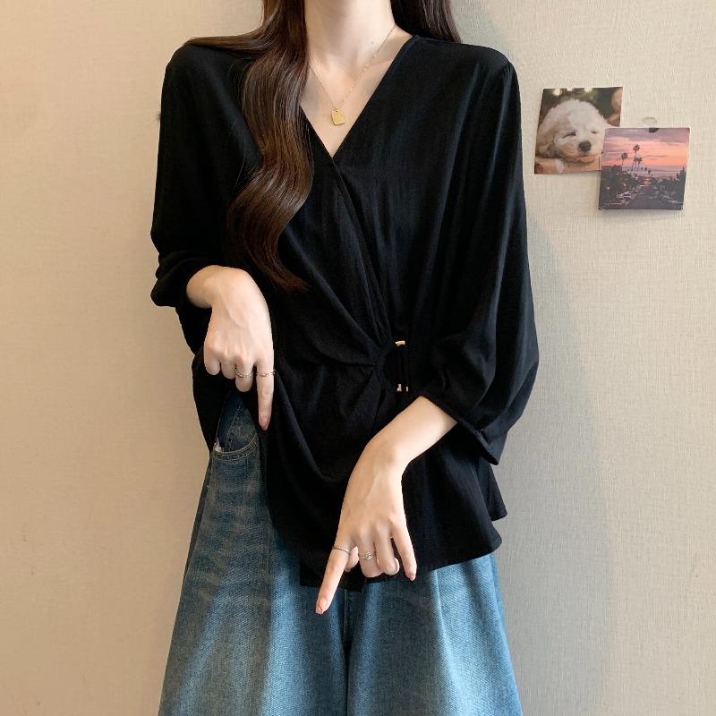 高级感黑色V领长袖衬衫女春夏季大码胖mm不规则收腰气质独特上衣 - 图1