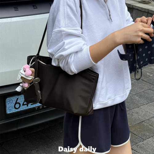 小众手拎尼龙帆布托特包女2026新款百搭通勤手提腋下hobo法棍包 - 图1