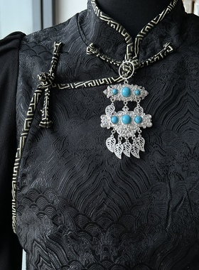 民族风2023新款镀银短款胸挂压襟女蒙古袍配饰婚礼演出服配饰礼物