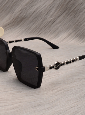 韩版方形女款链条偏光墨镜