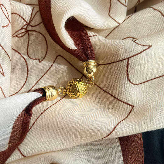 方巾丝巾女2025新款磁吸扣护颈小围巾女秋冬季棉麻脖子围脖护颈