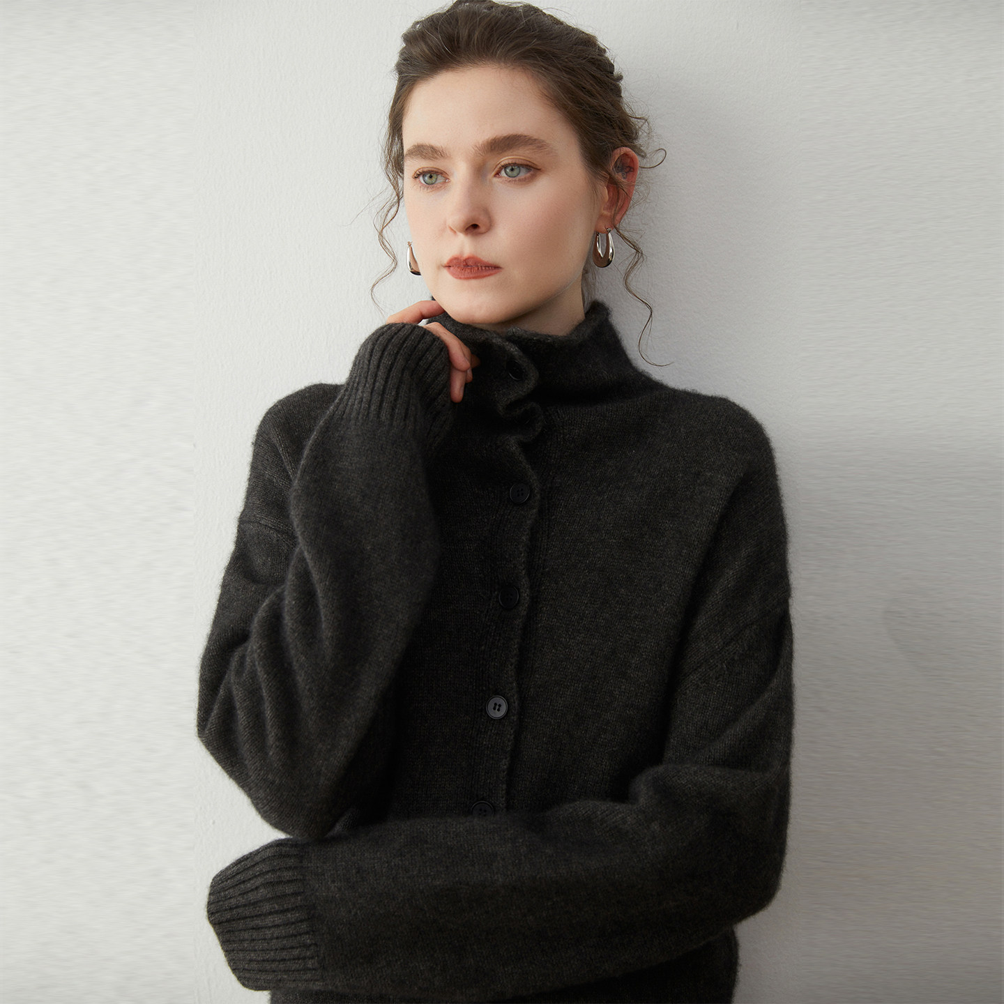 又美又飒！立领扣子山羊绒衫女老钱风外套加厚秋冬新款外搭长袖,淘宝优惠券,粉丝福利购,淘宝优惠卷