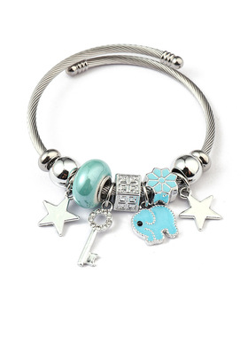 欧美跨境热销小众高级感设计挂件手镯女款轻奢饰品义乌工厂批发