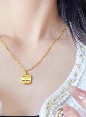 卷边小方牌项链女款黄金色AB链巧克力牌锁骨链金币吊坠方糖ins风