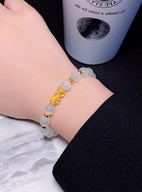 黄金色貔貅手链女款日常佩戴