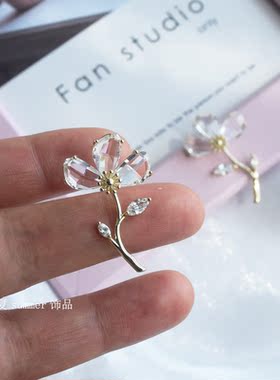 法式锆石花朵耳钉温柔超仙水晶花朵耳环清新甜美气质百搭耳饰女夏