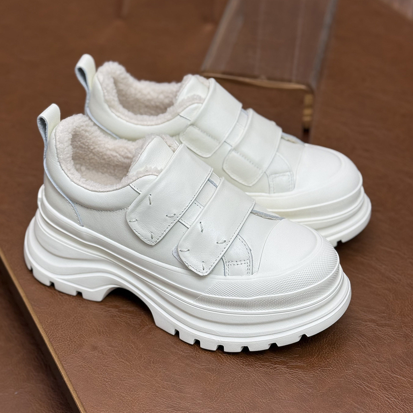 韩版厚底平增高8cm松糕鞋女款2026新款春款真皮魔术贴加绒小白鞋,淘宝优惠券,粉丝福利购,淘宝优惠卷