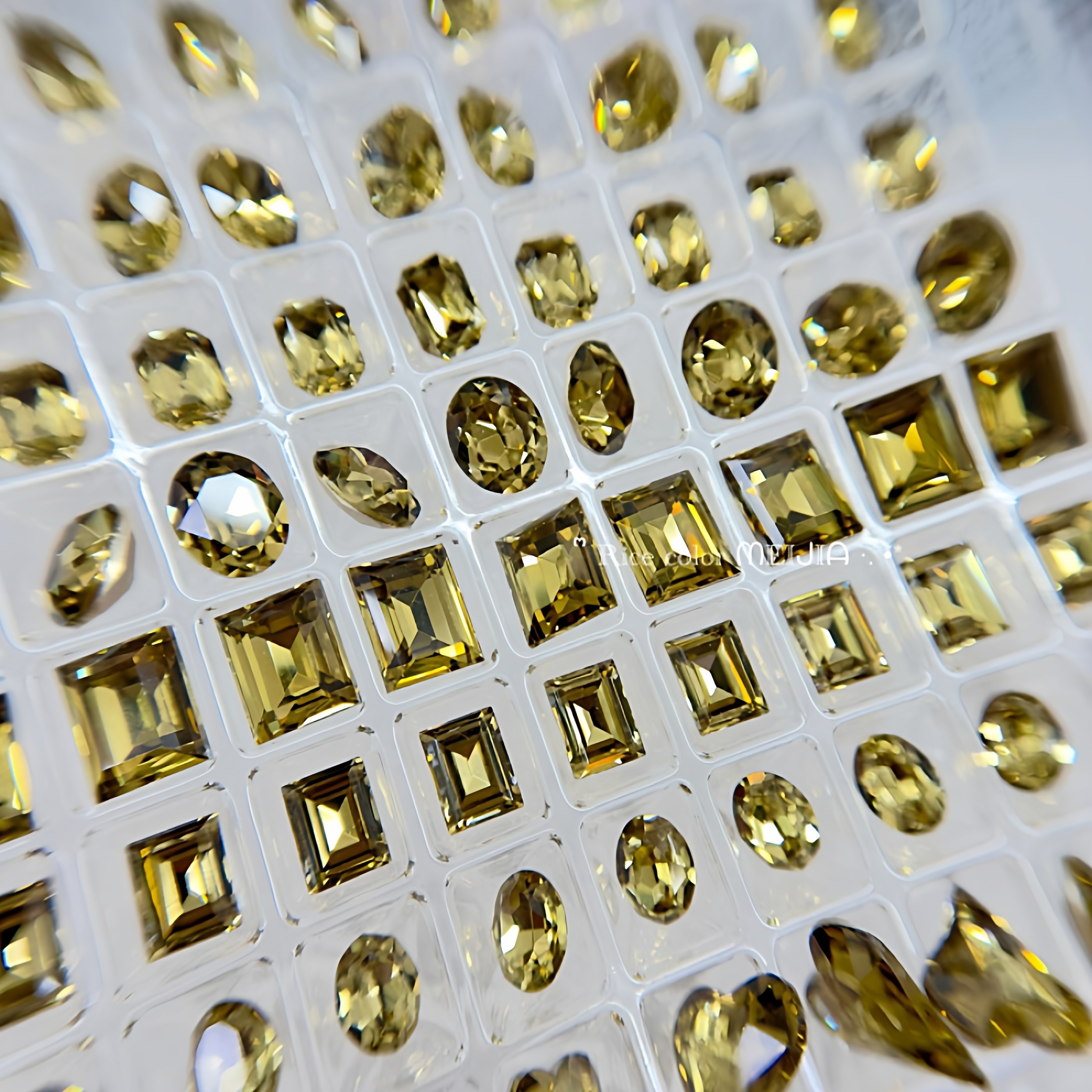 咖啡色尖底异形美甲钻 爆闪水钻diy饰品配件指甲装饰 高品质闪钻,淘宝优惠券,粉丝福利购,淘宝优惠卷