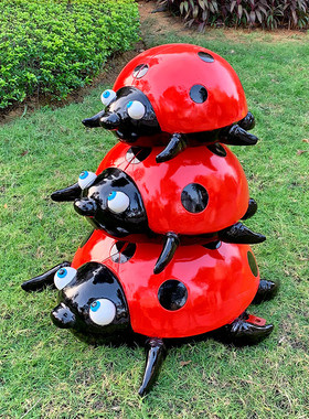 户外游乐场仿真公园草坪七星瓢虫