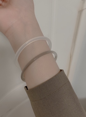 小细条冰种粉白浅绿红玛瑙叮当镯