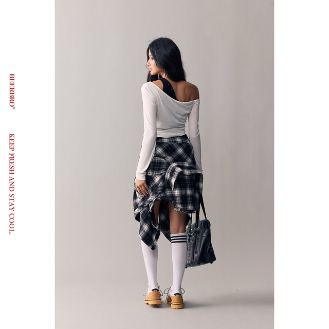 BeerBro retro sound sweet mix spring lyocell fake two-piece long-sleeved off-shoulder splicing T-shirt