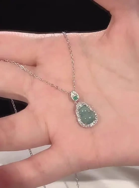 冰清玉洁~新中式冰透小葫芦吊坠项链女轻奢清冷感锁骨链颈链配饰