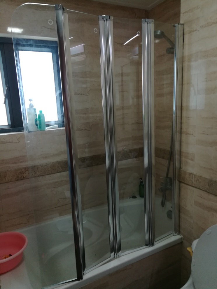 宁波欧特洁四扇折叠浴缸屏风浴室干湿分离安全钢化玻璃淋浴房隔断 - 图3