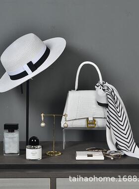 衣帽间样板房衣服现代简约饰品组合装饰衣柜衣橱展厅软装摆件相架