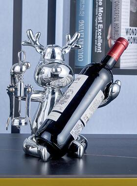 批发小鹿动物红酒架酒柜创意电视柜工艺品轻奢装饰风杯架树脂摆件