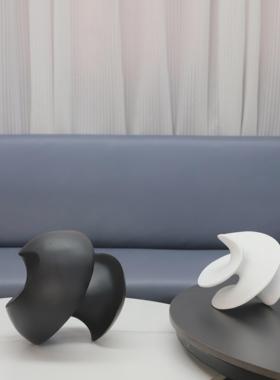 现代简约白色黑色异形摆件旋转扭曲螺旋摆件摆设房售楼处软装饰品