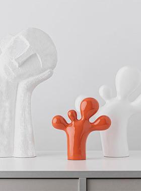 简约现代沉思男孩脚丫摆件北欧软装样板间托腮思考人物雕塑配饰品