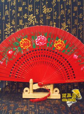 纯红色舞台走秀旗袍女士折扇工艺烤漆7寸易开合木质镂空双面扇子