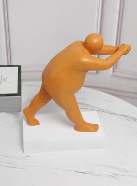 现代简约创意平衡软装雕塑人像摆件样板房售楼处酒柜人物饰品摆设