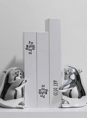 创意可爱抱抱熊书房摆件书立书架儿童桌面客厅书档酒柜家居装饰品