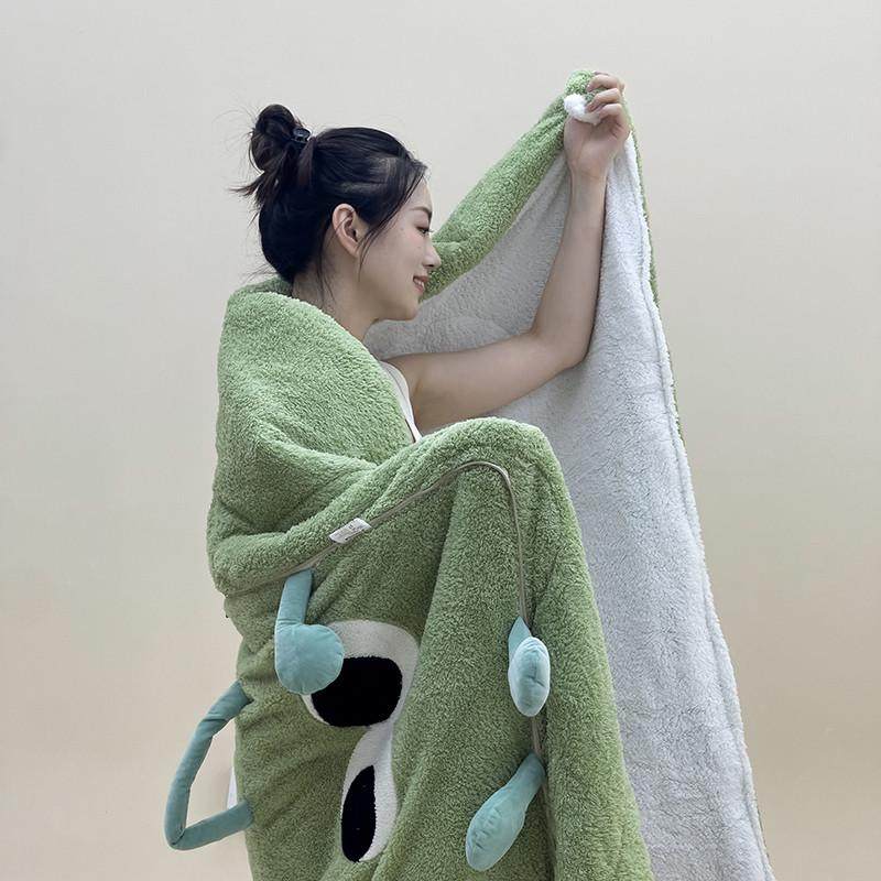 手拎款！加厚加绒大眼仔抱枕被子两用车上枕头被办公室午休盖毯靠,淘宝优惠券,粉丝福利购,淘宝优惠卷