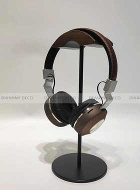 衣帽间摆件飘窗耳机音响软装设计