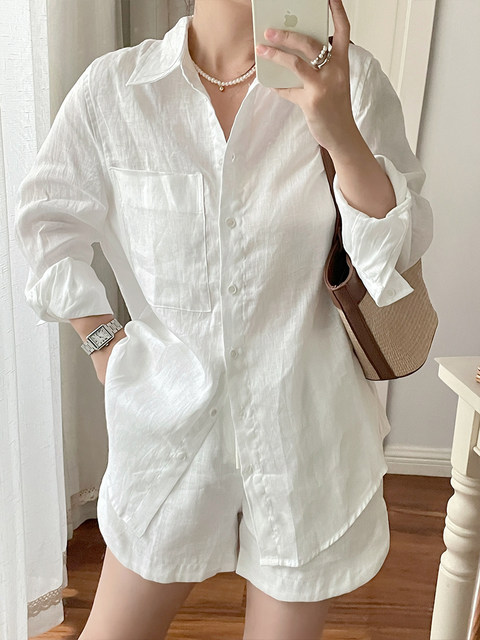 ເສື້ອຍືດຍາວສີຂາວ linen ສອງສິ້ນ