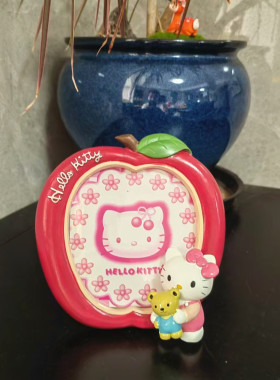 三丽鸥卡通hello kitty 苹果抱熊树脂相框摆件儿童闺蜜生日礼物