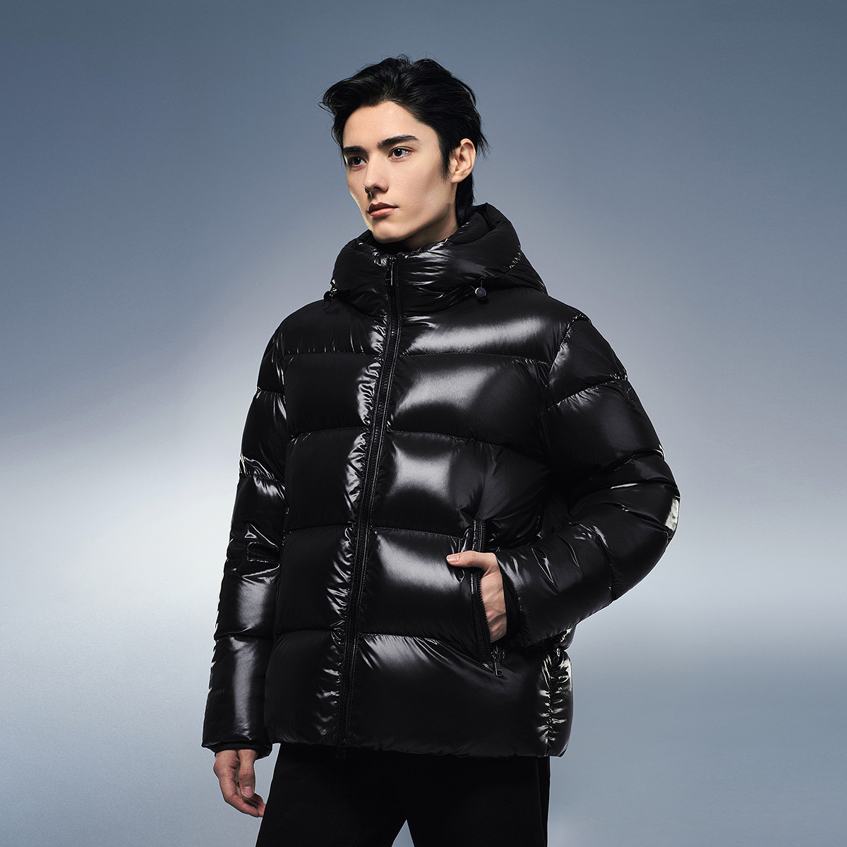 波司登冬季新品鹅绒羽绒服男短款蓄热时尚泡芙情侣面包服潮流外套