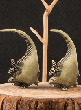 仿古董做旧古玩神仙长鳍鱼黄铜摆件海洋生物趣味桌宠茶宠厂家