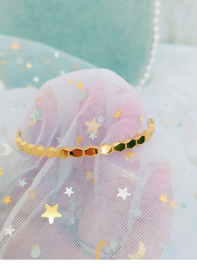 小众设计款高级感包金18k金色菱形面蜂巢卡扣手镯洗手洗澡不用摘