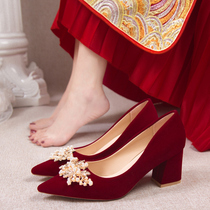 Fall wedding shoes female crude heel 2023 new brides Chinese red plus suede show and wedding dress two wear high heel not tiring