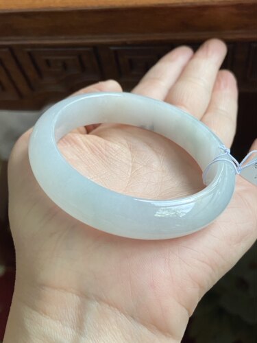 缅甸天然A货翡翠糯冰种白月光手镯55圈口证书104 - 图1